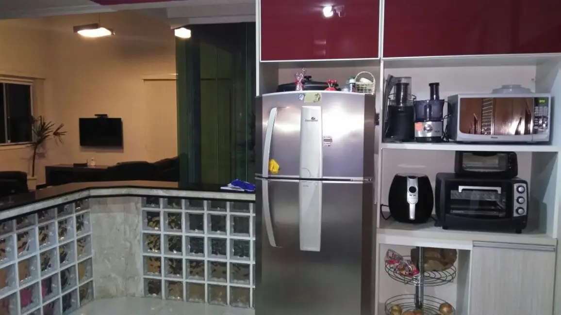 Foto 8 de Casa com 2 quartos à venda, 210m2 em Jardim Celani, Salto - SP