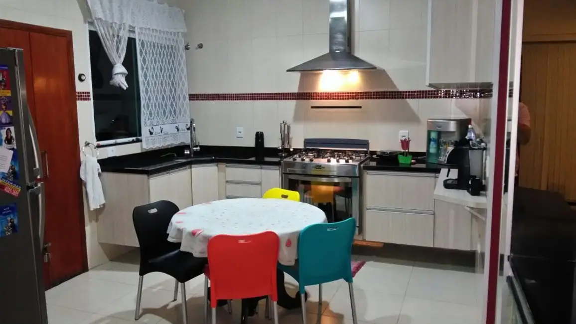 Foto 7 de Casa com 2 quartos à venda, 210m2 em Jardim Celani, Salto - SP