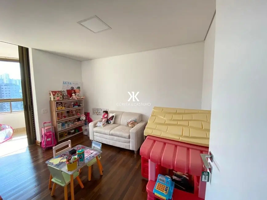 Foto 9 de Apartamento com 4 quartos à venda, 244m2 em Vale do Sereno, Nova Lima - MG