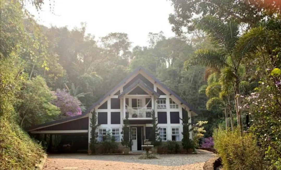 Casa de Condomínio com 4 quartos à venda, 410m2 em Rio Acima - MG - imagem 8 Foto 8 de Casa de Condomínio com 4 quartos à venda, 410m2 em Rio Acima - MG