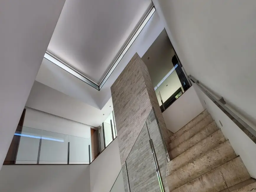 Casa de Condomínio com 5 quartos à venda, 615m2 em Vila Alpina, Nova Lima - MG - imagem 8 Foto 8 de Casa de Condomínio com 5 quartos à venda, 615m2 em Vila Alpina, Nova Lima - MG