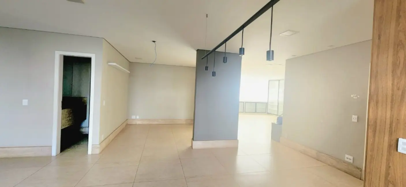 Foto 2 de Apartamento com 5 quartos à venda, 485m2 em Serra, Belo Horizonte - MG
