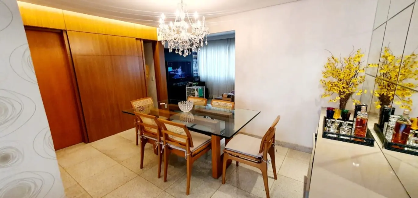 Foto 3 de Apartamento com 4 quartos à venda, 131m2 em Funcionários, Belo Horizonte - MG