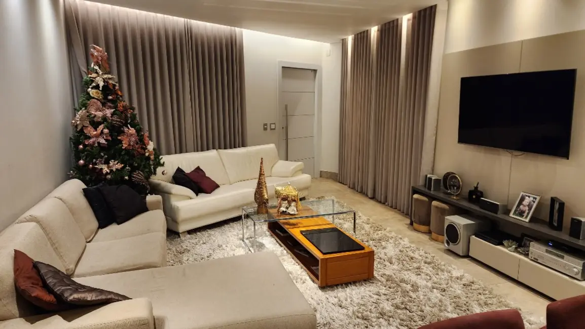 Foto 3 de Casa com 4 quartos à venda, 260m2 em Mangabeiras, Sete Lagoas - MG