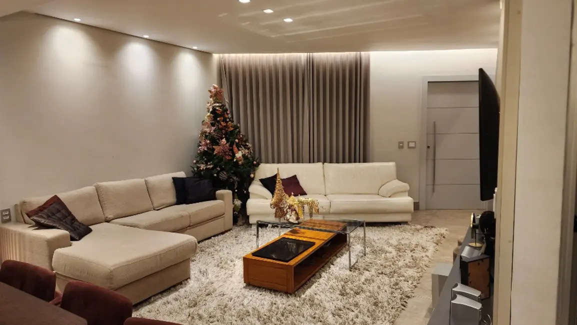 Foto 5 de Casa com 4 quartos à venda, 260m2 em Mangabeiras, Sete Lagoas - MG