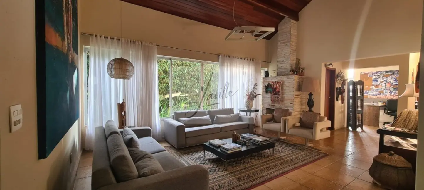 Foto 1 de Casa com 4 quartos à venda, 400m2 em Rio Acima - MG