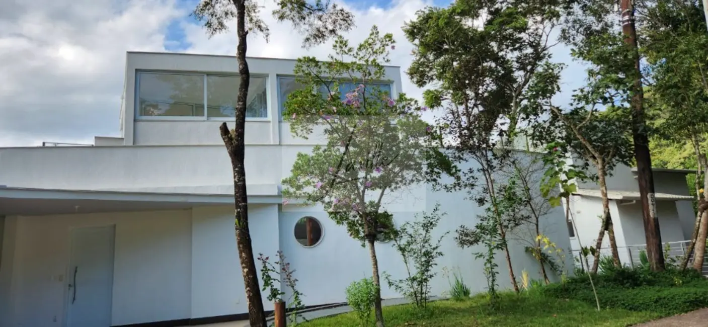 Casa com 5 quartos à venda, 350m2 em Rio Acima - MG - imagem 6 Foto 6 de Casa com 5 quartos à venda, 350m2 em Rio Acima - MG