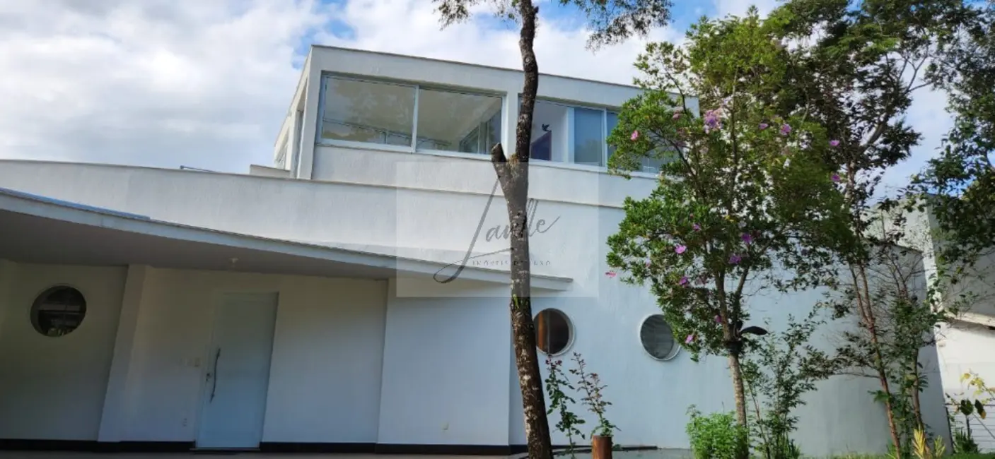 Foto 2 de Casa com 5 quartos à venda, 350m2 em Rio Acima - MG