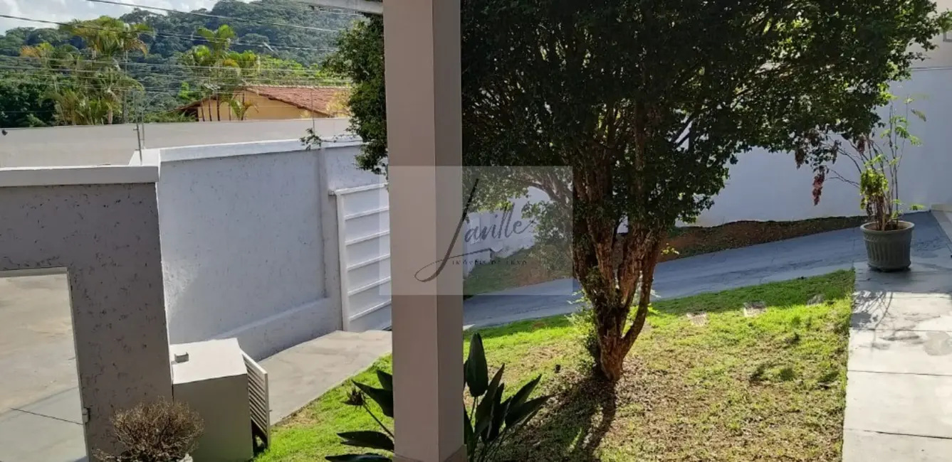 Foto 4 de Casa com 3 quartos à venda e para alugar, 230m2 em Jardim Arizona, Sete Lagoas - MG