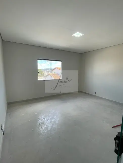 Foto 8 de Casa com 3 quartos à venda, 190m2 em São Pedro, Sete Lagoas - MG