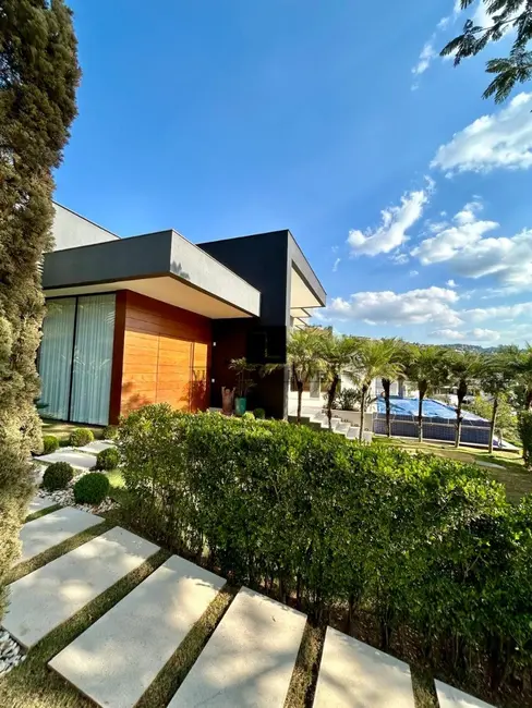 Casa de Condomínio com 5 quartos à venda, 760m2 em Vale dos Cristais, Nova Lima - MG - imagem 4 Foto 4 de Casa de Condomínio com 5 quartos à venda, 760m2 em Vale dos Cristais, Nova Lima - MG