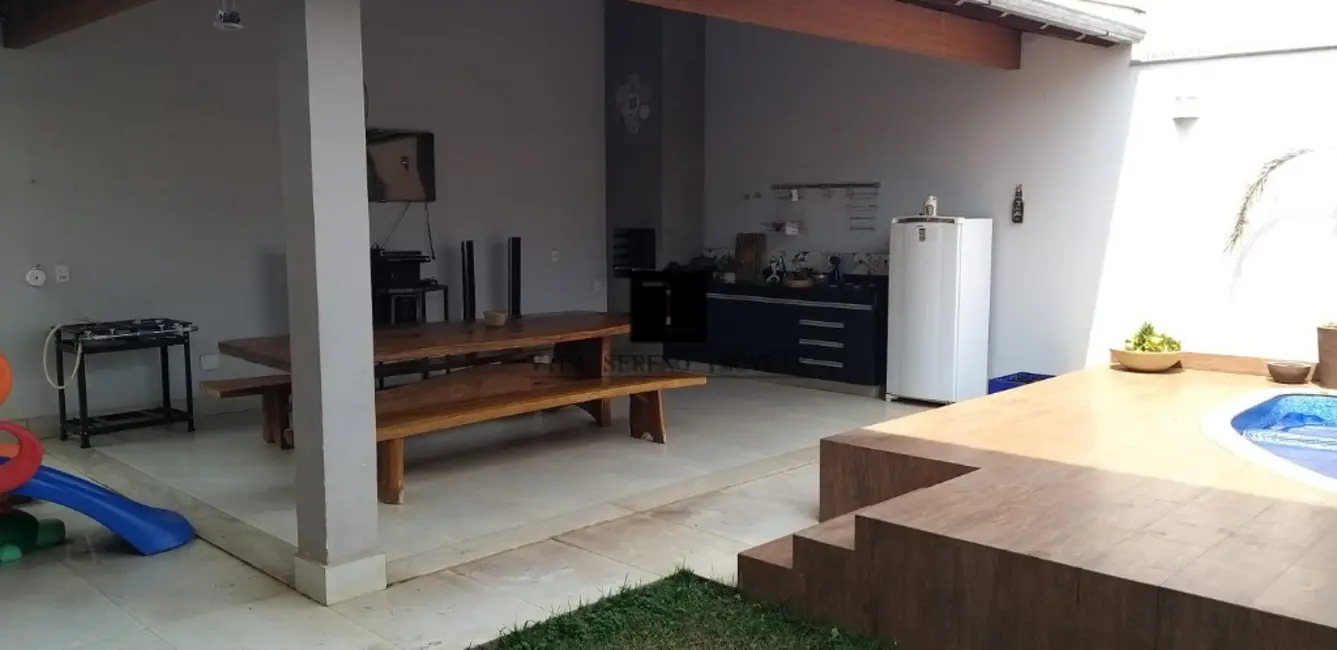 Foto 5 de Casa com 5 quartos à venda, 350m2 em Jardim Arizona, Sete Lagoas - MG