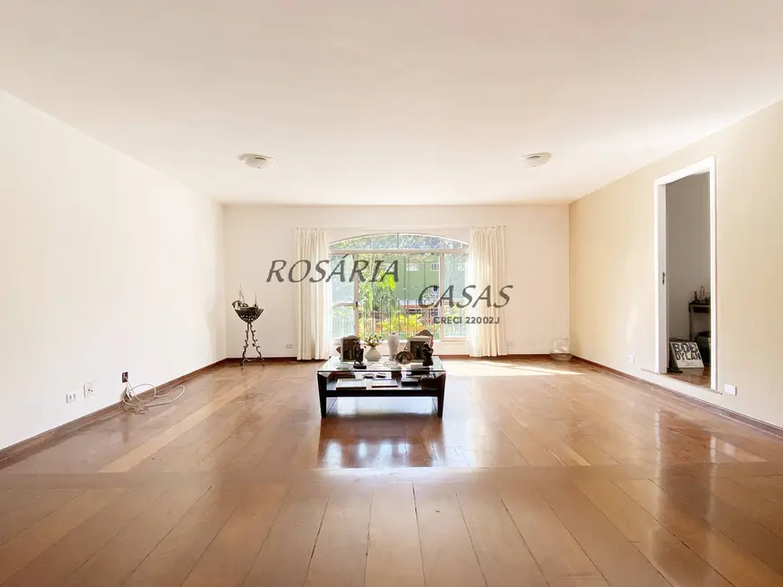 Apartamento com 3 quartos à venda, 220m2 em Vila Morumbi, São Paulo - SP - imagem 1 Foto 1 de Apartamento com 3 quartos à venda, 220m2 em Vila Morumbi, São Paulo - SP