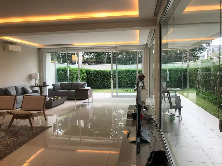 Foto 1 de Casa de Condomínio com 3 quartos à venda, 450m2 em Planalto Paulista, São Paulo - SP