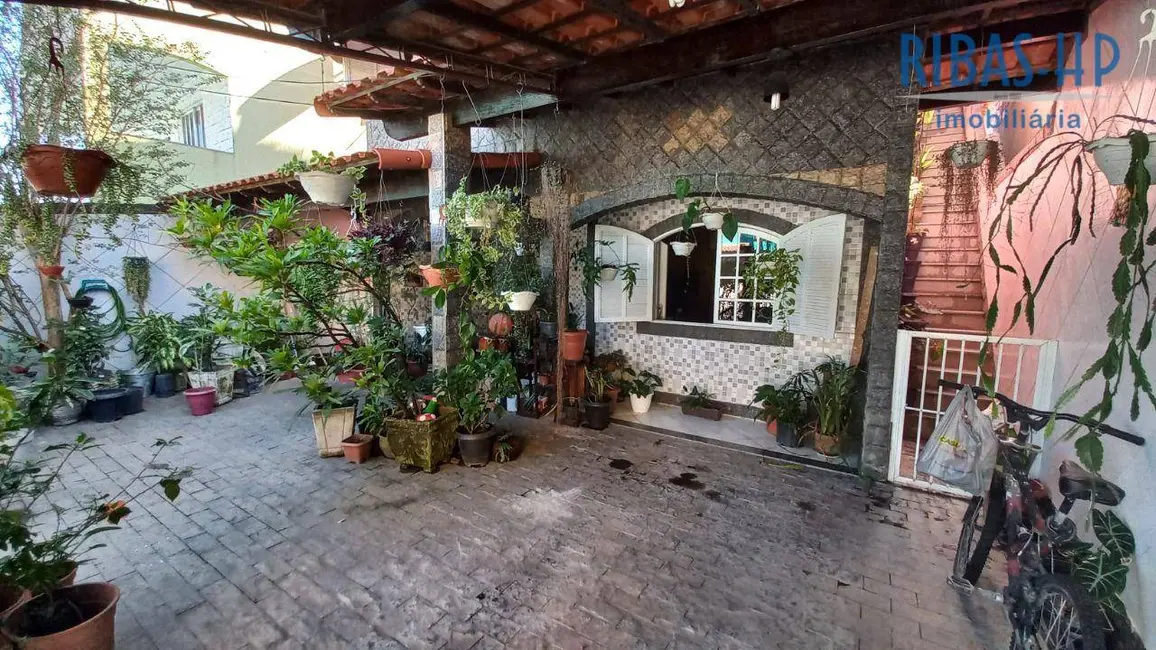 Casa de Condomínio com 3 quartos à venda em Pacheco, Sao Goncalo - RJ - imagem 4 Foto 4 de Casa de Condomínio com 3 quartos à venda em Pacheco, Sao Goncalo - RJ