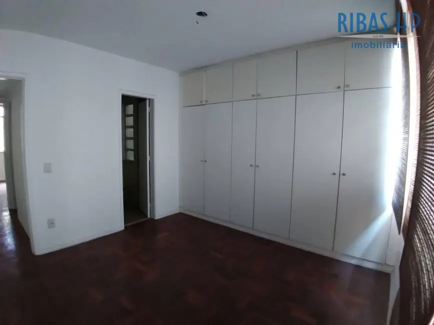 Apartamento com 3 quartos para alugar, 100m2 em Icaraí, Niteroi - RJ - imagem 6 Foto 6 de Apartamento com 3 quartos para alugar, 100m2 em Icaraí, Niteroi - RJ