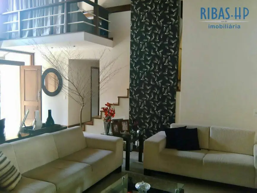 Casa com 3 quartos à venda, 513m2 em Pendotiba, Niteroi - RJ - imagem 3 Foto 3 de Casa com 3 quartos à venda, 513m2 em Pendotiba, Niteroi - RJ