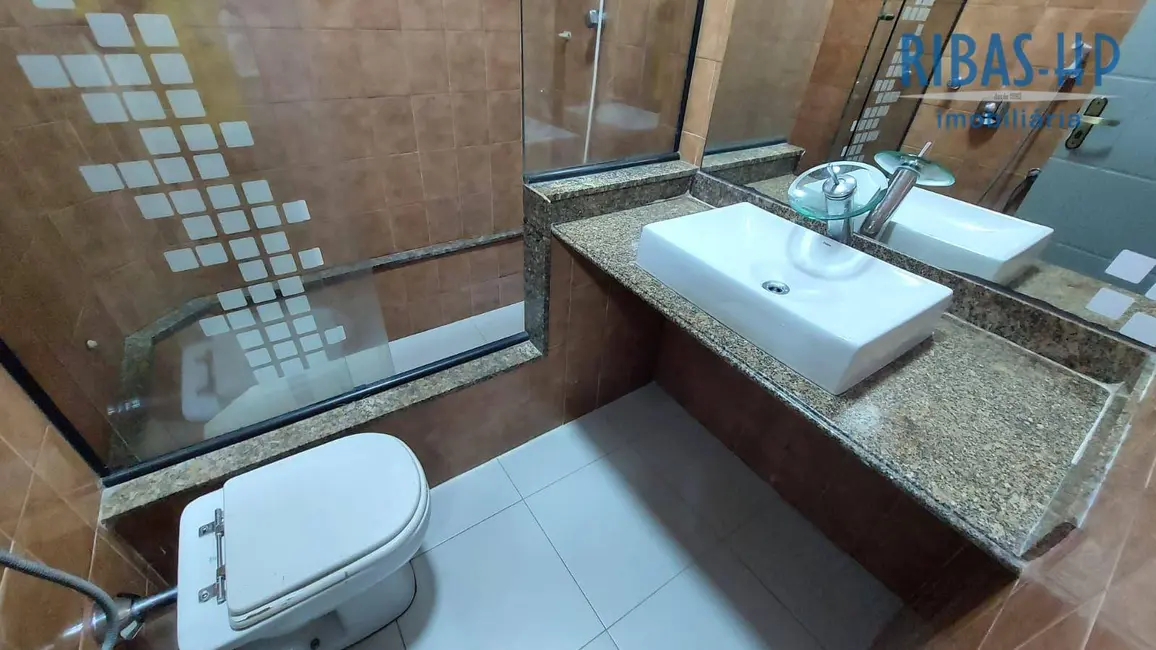 Apartamento com 2 quartos para alugar, 95m2 em Santa Rosa, Niteroi - RJ - imagem 7 Foto 7 de Apartamento com 2 quartos para alugar, 95m2 em Santa Rosa, Niteroi - RJ