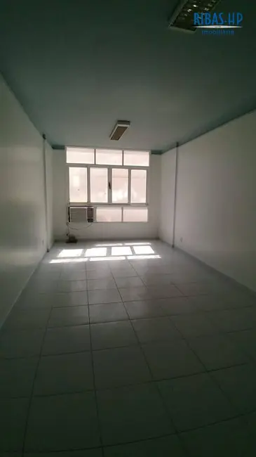 Sala Comercial à venda e para alugar, 34m2 em Centro, Niteroi - RJ - imagem 3 Foto 3 de Sala Comercial à venda e para alugar, 34m2 em Centro, Niteroi - RJ