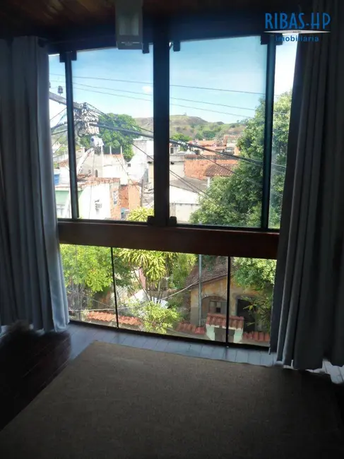 Sobrado com 2 quartos à venda, 400m2 em Paraíso, Sao Goncalo - RJ - imagem 7 Foto 7 de Sobrado com 2 quartos à venda, 400m2 em Paraíso, Sao Goncalo - RJ