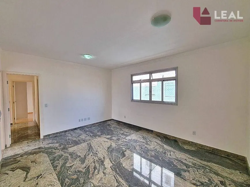 Foto 2 de Apartamento com 3 quartos à venda, 86m2 em Pouso Alegre - MG