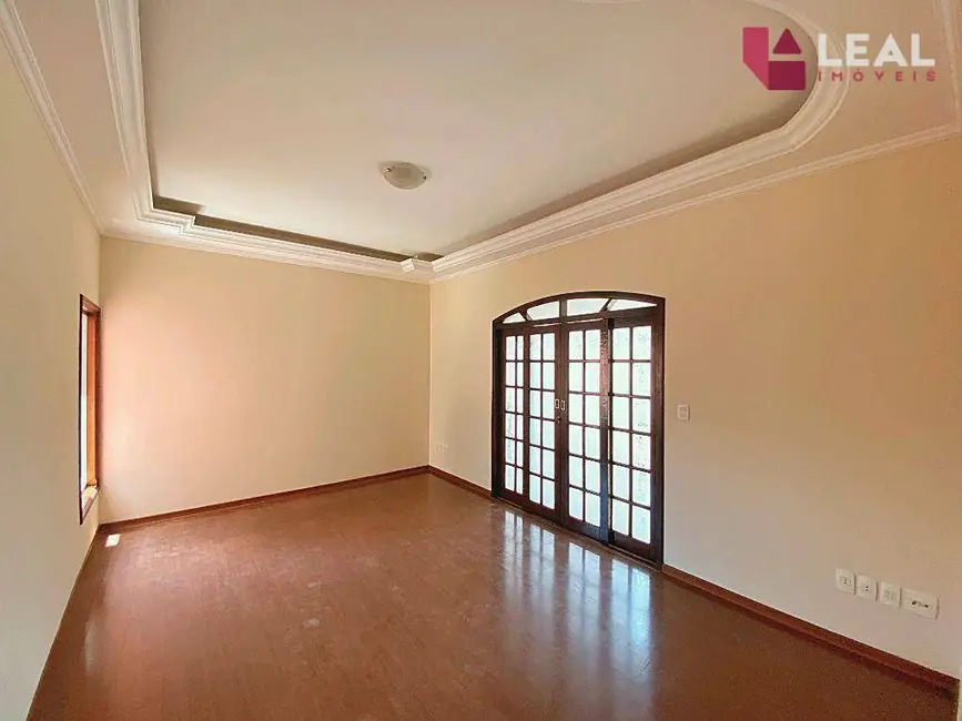 Foto 8 de Casa com 4 quartos à venda, 255m2 em Pouso Alegre - MG