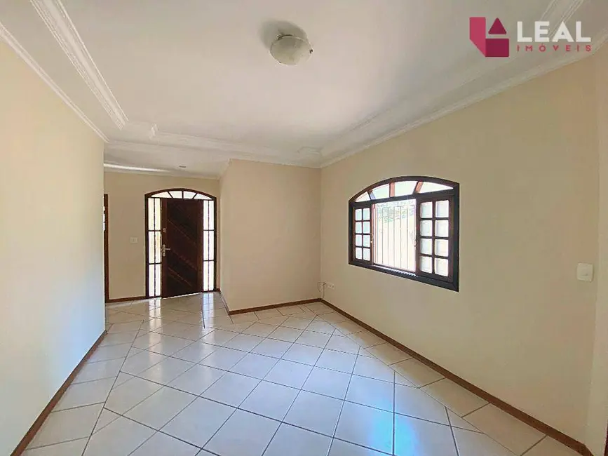 Foto 7 de Casa com 4 quartos à venda, 255m2 em Pouso Alegre - MG