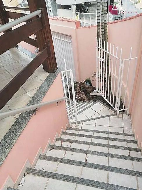 Foto 2 de Casa com 4 quartos à venda, 255m2 em Pouso Alegre - MG