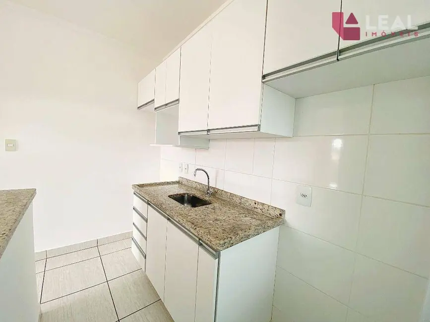Apartamento com 2 quartos para alugar, 55m2 em Pouso Alegre - MG - imagem 7 Foto 7 de Apartamento com 2 quartos para alugar, 55m2 em Pouso Alegre - MG