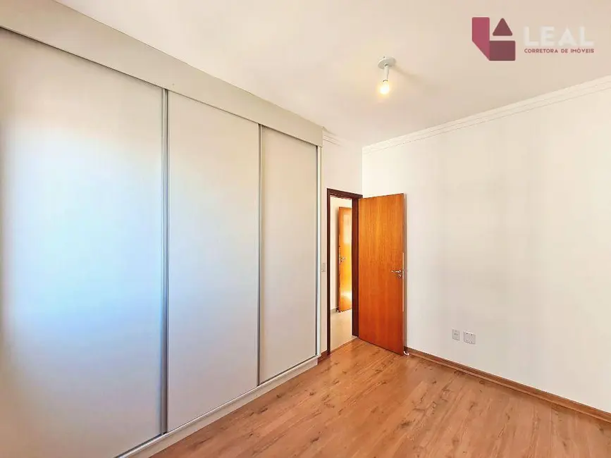 Foto 8 de Apartamento com 2 quartos para alugar, 72m2 em Pouso Alegre - MG