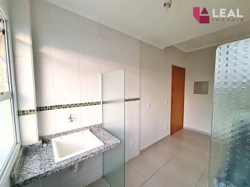 Foto 4 de Apartamento com 1 quarto para alugar, 50m2 em Pouso Alegre - MG