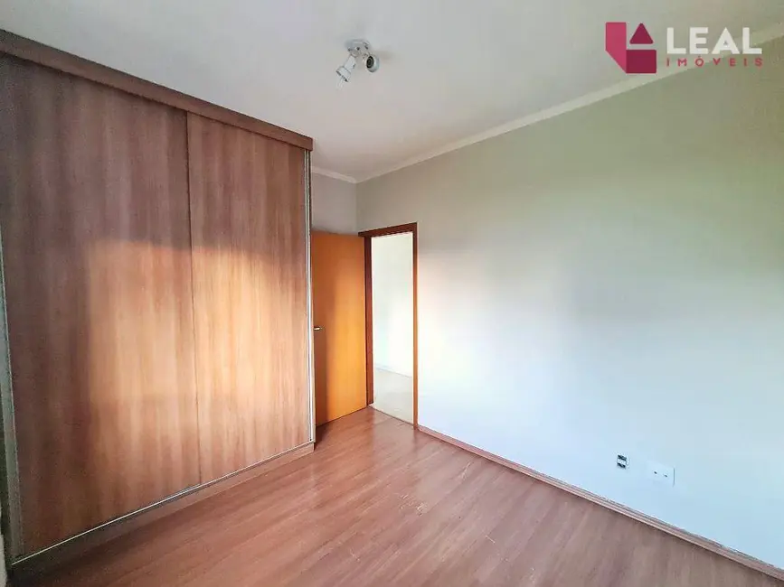 Foto 9 de Apartamento com 1 quarto para alugar, 50m2 em Pouso Alegre - MG