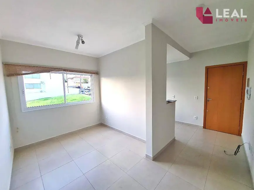 Foto 6 de Apartamento com 1 quarto para alugar, 50m2 em Pouso Alegre - MG