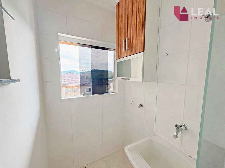 Apartamento com 2 quartos para alugar, 45m2 em Pouso Alegre - MG - imagem 5 Foto 5 de Apartamento com 2 quartos para alugar, 45m2 em Pouso Alegre - MG