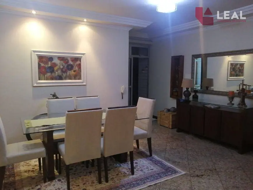 Foto 2 de Apartamento com 3 quartos à venda, 112m2 em Pouso Alegre - MG