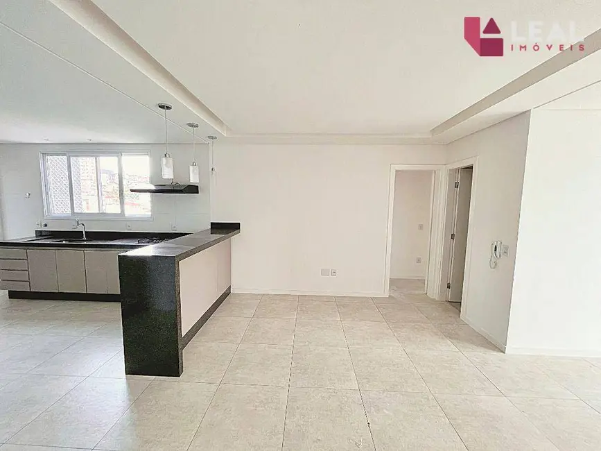 Foto 7 de Apartamento com 3 quartos à venda, 105m2 em Pouso Alegre - MG