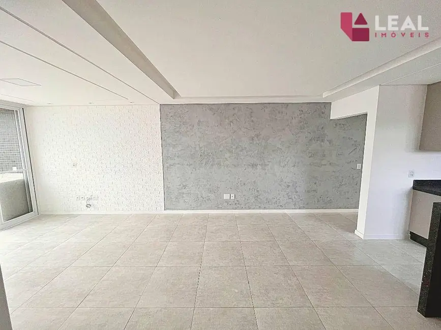 Foto 3 de Apartamento com 3 quartos à venda, 105m2 em Pouso Alegre - MG