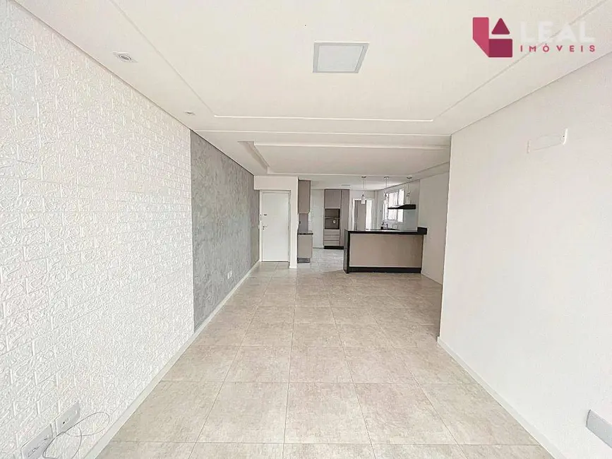 Foto 6 de Apartamento com 3 quartos à venda, 105m2 em Pouso Alegre - MG