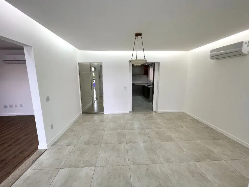 Apartamento com 4 quartos à venda, 210m2 em Pouso Alegre - MG - imagem 6 Foto 6 de Apartamento com 4 quartos à venda, 210m2 em Pouso Alegre - MG