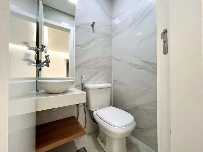 Apartamento com 4 quartos à venda, 210m2 em Pouso Alegre - MG - imagem 9 Foto 9 de Apartamento com 4 quartos à venda, 210m2 em Pouso Alegre - MG