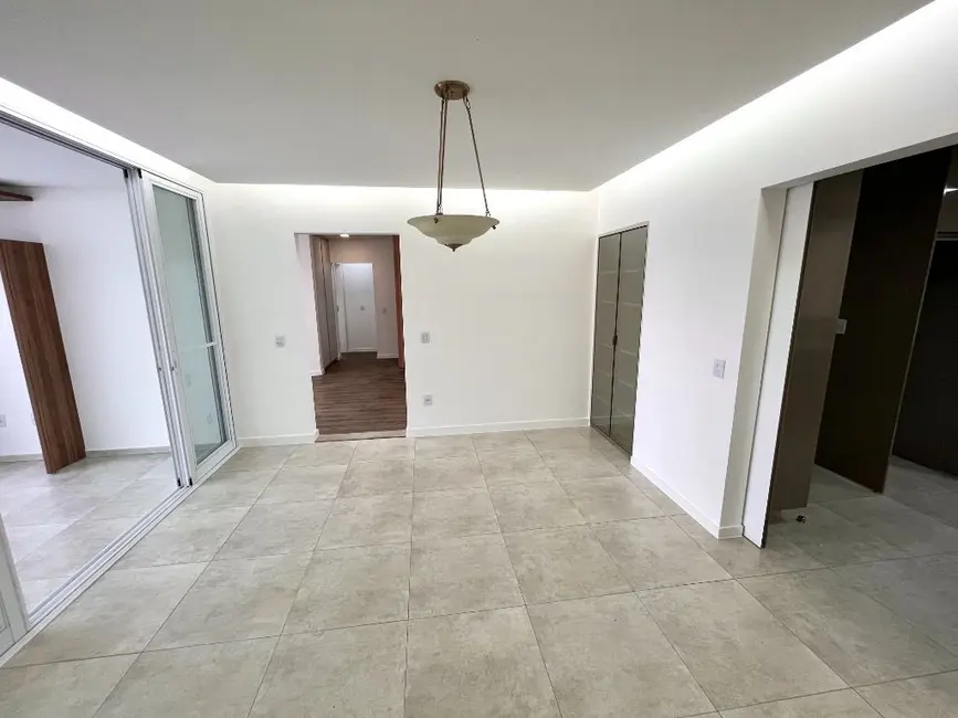 Apartamento com 4 quartos à venda, 210m2 em Pouso Alegre - MG - imagem 7 Foto 7 de Apartamento com 4 quartos à venda, 210m2 em Pouso Alegre - MG