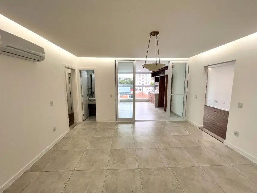 Apartamento com 4 quartos à venda, 210m2 em Pouso Alegre - MG - imagem 8 Foto 8 de Apartamento com 4 quartos à venda, 210m2 em Pouso Alegre - MG