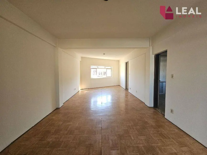 Foto 2 de Apartamento com 3 quartos para alugar, 110m2 em Centro, Pouso Alegre - MG