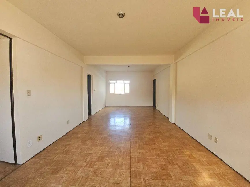 Foto 1 de Apartamento com 3 quartos para alugar, 110m2 em Centro, Pouso Alegre - MG