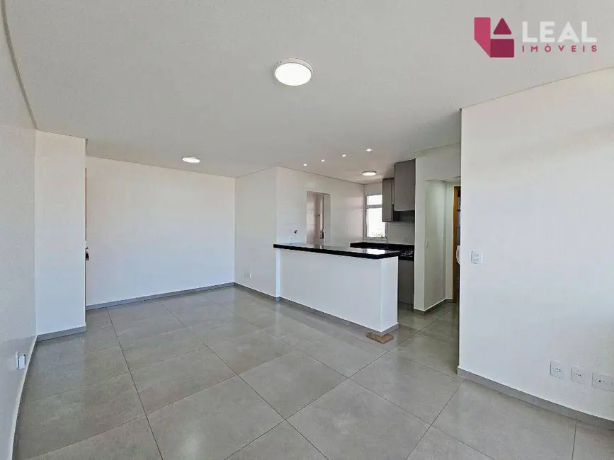 Foto 5 de Apartamento com 2 quartos à venda, 71m2 em João Paulo II, Pouso Alegre - MG