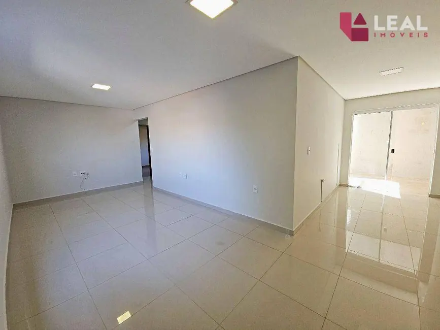 Foto 1 de Apartamento com 3 quartos para alugar, 138m2 em Fátima III, Pouso Alegre - MG