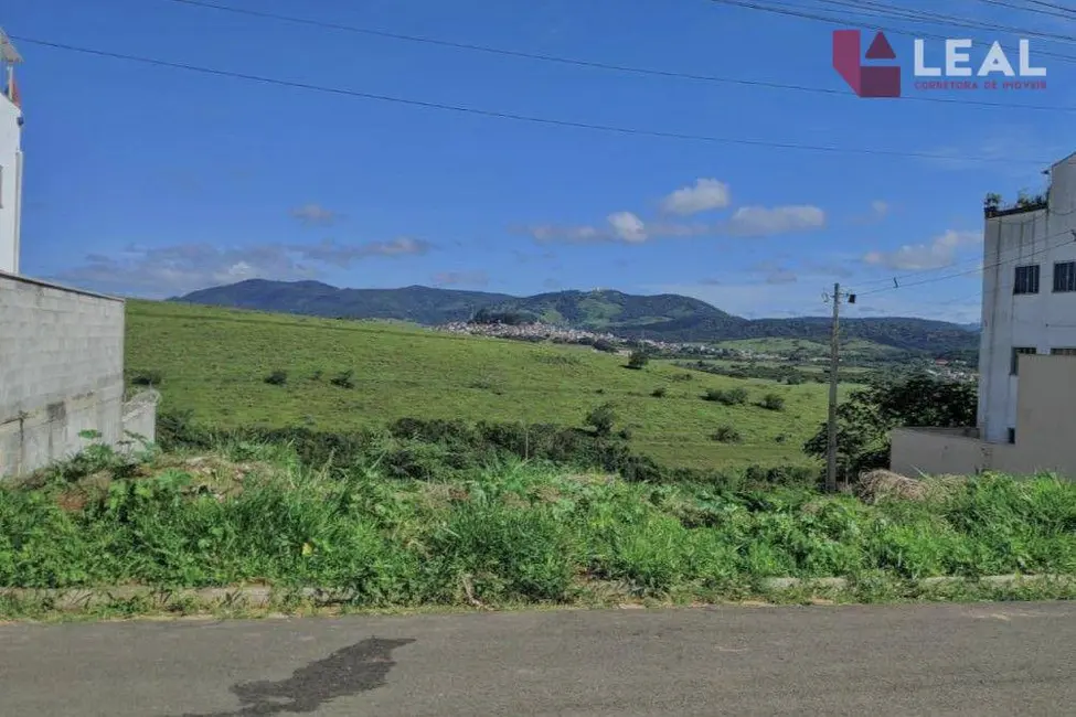 Foto 1 de Terreno / Lote à venda, 252m2 em Maria Guimarães Franco Rios, Pouso Alegre - MG