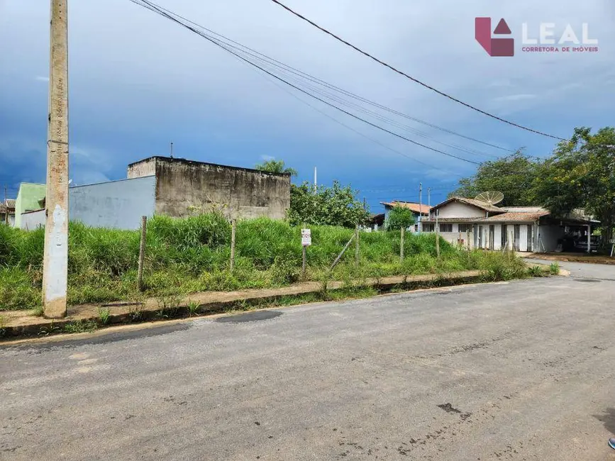 Foto 2 de Terreno / Lote à venda, 240m2 em São Pedro II, Pouso Alegre - MG