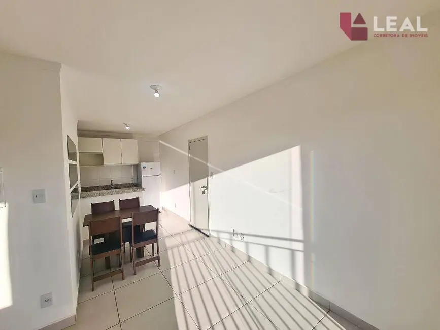 Foto 4 de Apartamento com 2 quartos para alugar, 55m2 em Fátima I, Pouso Alegre - MG