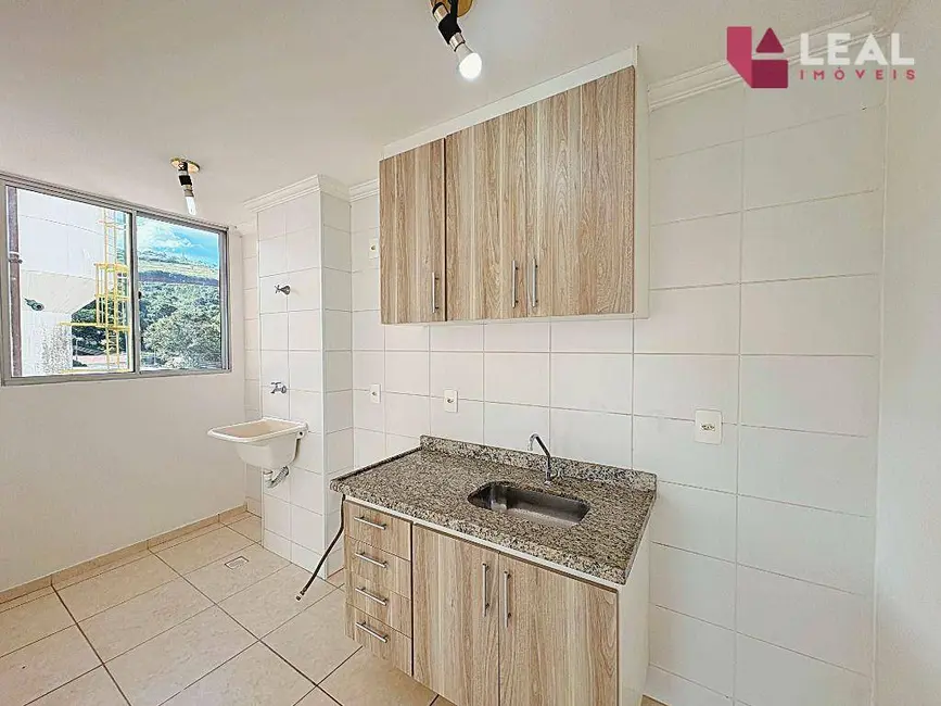 Foto 5 de Apartamento com 2 quartos à venda e para alugar, 49m2 em Faisqueira, Pouso Alegre - MG